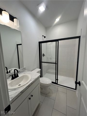 104 Willow Way, Elyria, OH 44035