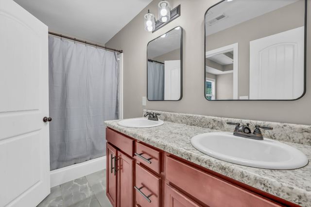 1485 Coronado Dr, Clarksville, TN 37042