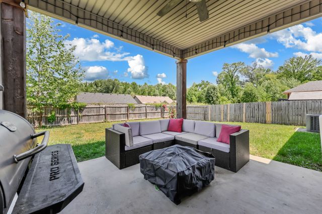 1485 Coronado Dr, Clarksville, TN 37042