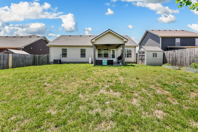 1485 Coronado Dr, Clarksville, TN 37042