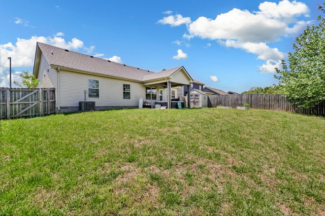 1485 Coronado Dr, Clarksville, TN 37042