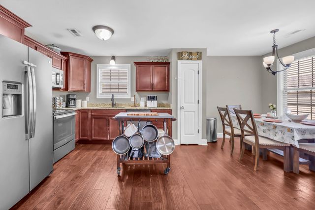 1485 Coronado Dr, Clarksville, TN 37042