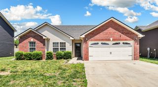 1485 Coronado Dr, Clarksville, TN 37042