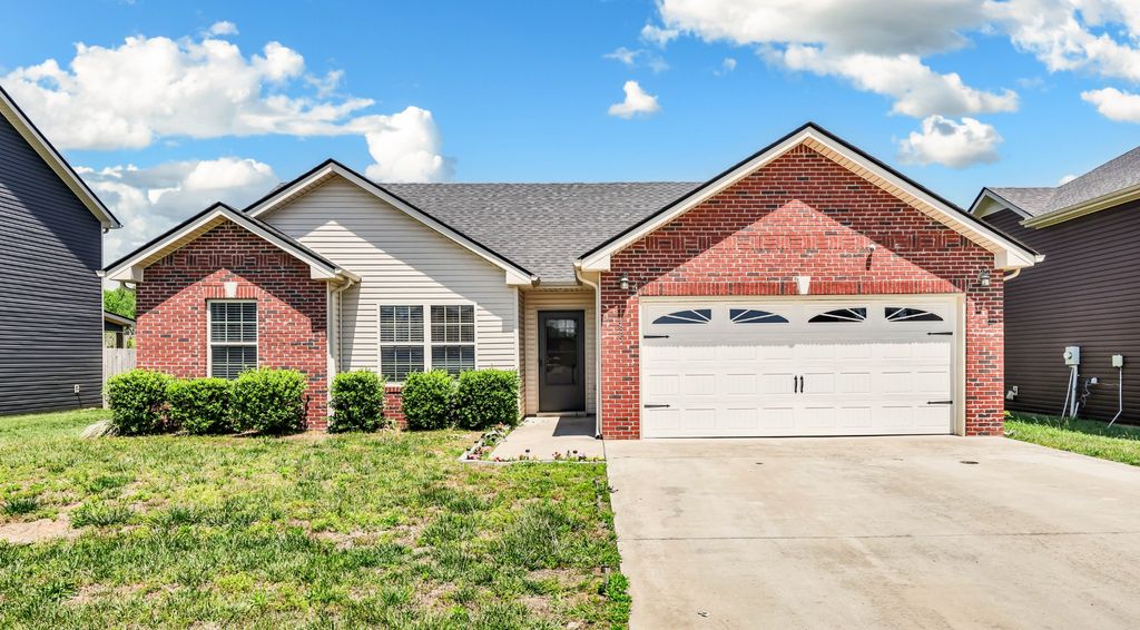 1485 Coronado Dr, Clarksville, TN 37042