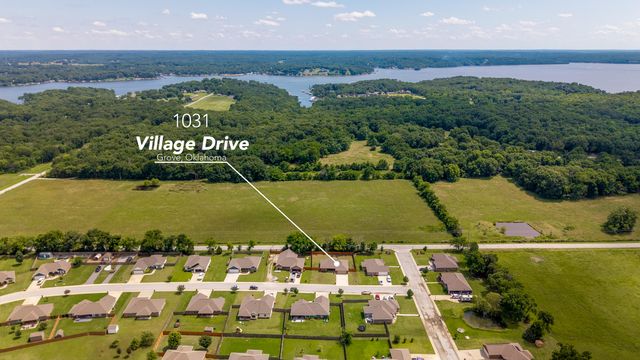 1031 Village Drive, Grove, OK 74344