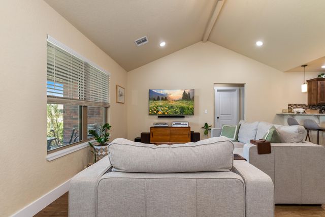 1031 Village Drive, Grove, OK 74344