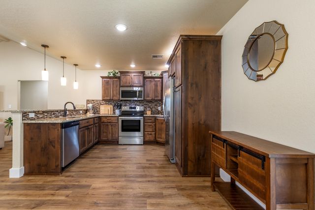 1031 Village Drive, Grove, OK 74344