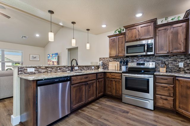 1031 Village Drive, Grove, OK 74344