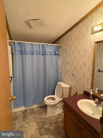 48 JEFFREY RD, Gordonville, PA 17529