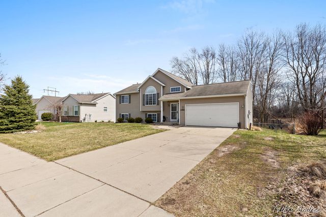 10868 Douglas Drive, Allendale Twp, MI 49401
