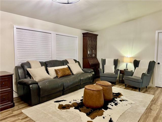 470 E 2200 Road, Eudora, KS 66025