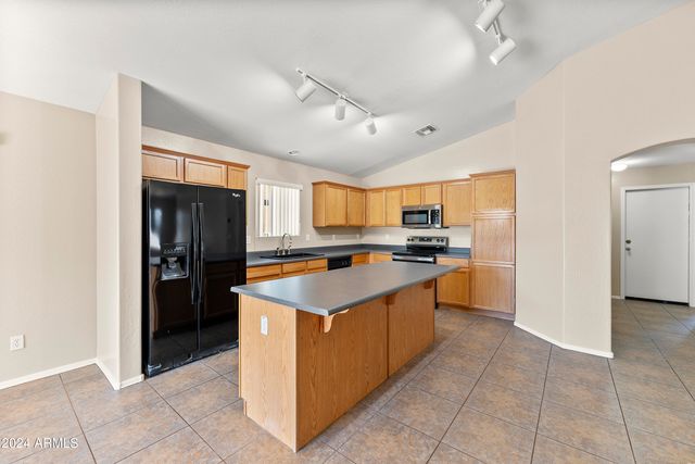 11817 W MAUNA LOA Lane, El Mirage, AZ 85335