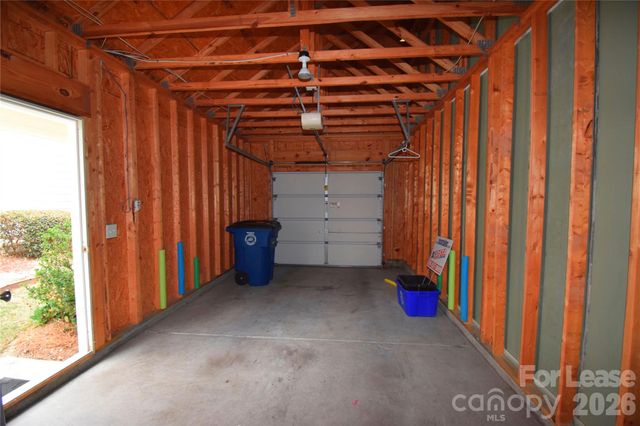 1077 Woodglen Lane, Matthews, NC 28104