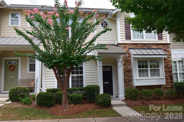 1077 Woodglen Lane, Matthews, NC 28104