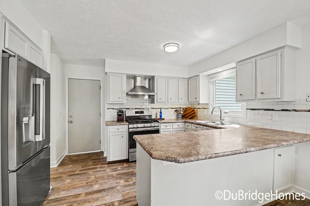 153 Suncrest Court SW, Grandville, MI 49418