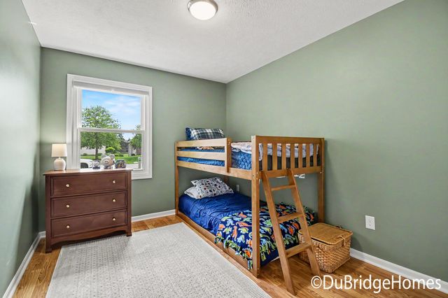 153 Suncrest Court SW, Grandville, MI 49418