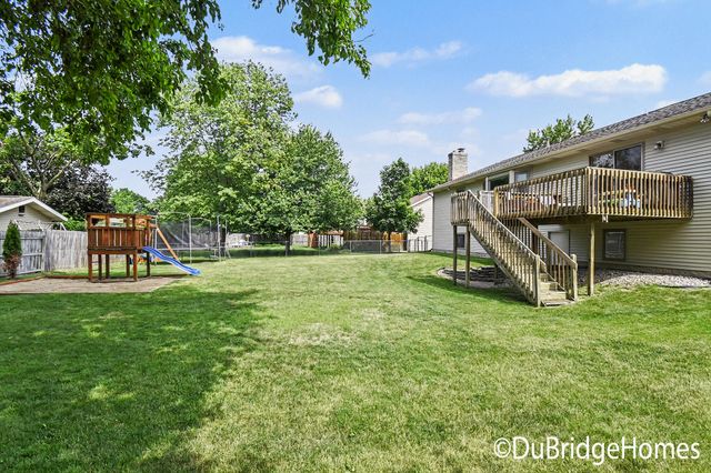 153 Suncrest Court SW, Grandville, MI 49418
