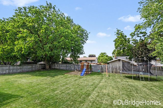 153 Suncrest Court SW, Grandville, MI 49418