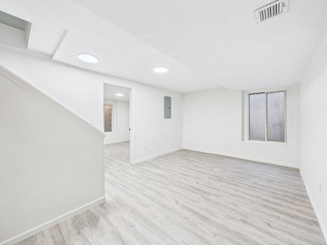 333 N Millwood St, Wichita, KS 67203