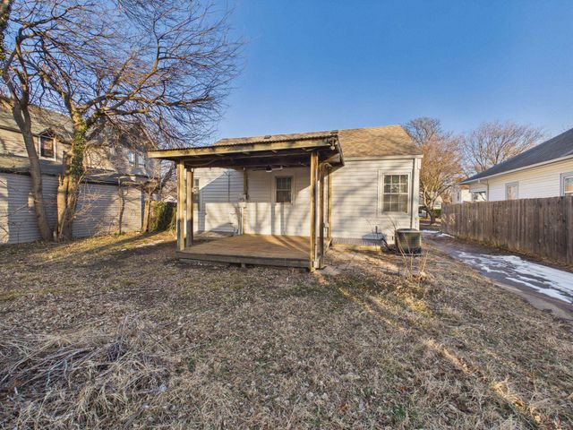 333 N Millwood St, Wichita, KS 67203