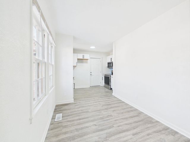 333 N Millwood St, Wichita, KS 67203