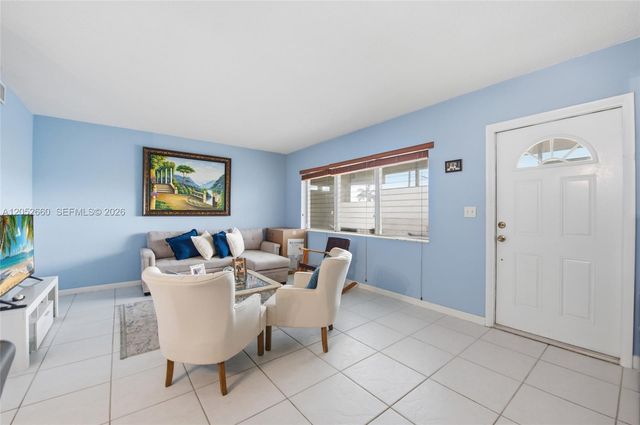 1450 NE 170th St 209, North Miami Beach, FL 33162