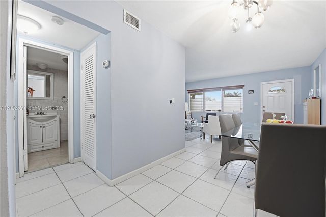 1450 NE 170th St 209, North Miami Beach, FL 33162