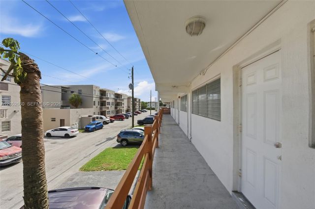 1450 NE 170th St 209, North Miami Beach, FL 33162