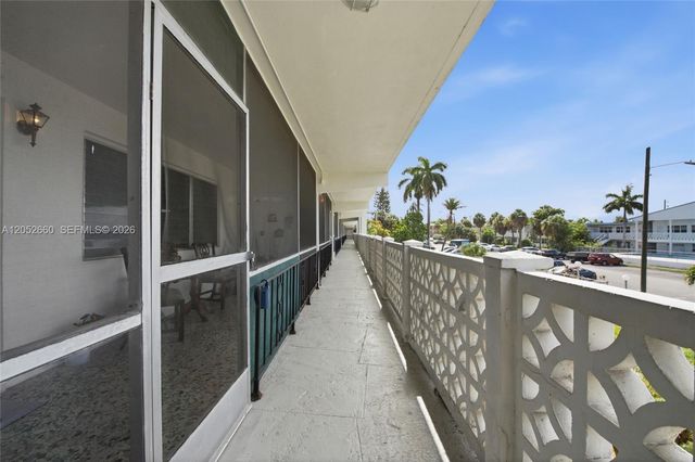 1450 NE 170th St 209, North Miami Beach, FL 33162