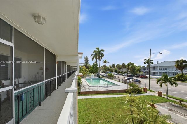 1450 NE 170th St 209, North Miami Beach, FL 33162
