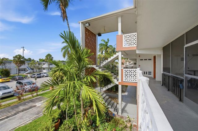 1450 NE 170th St 209, North Miami Beach, FL 33162