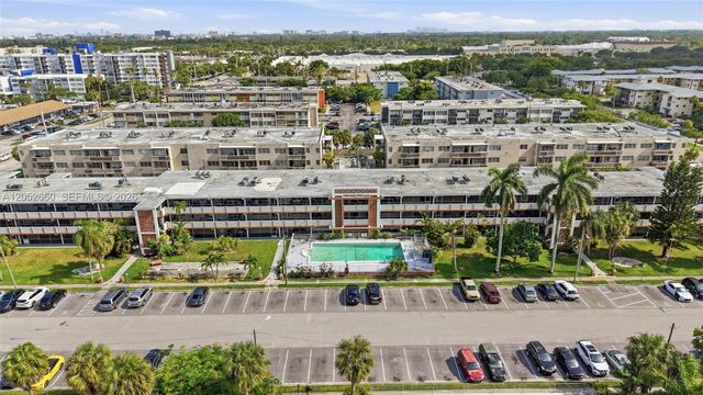 1450 NE 170th St 209, North Miami Beach, FL 33162