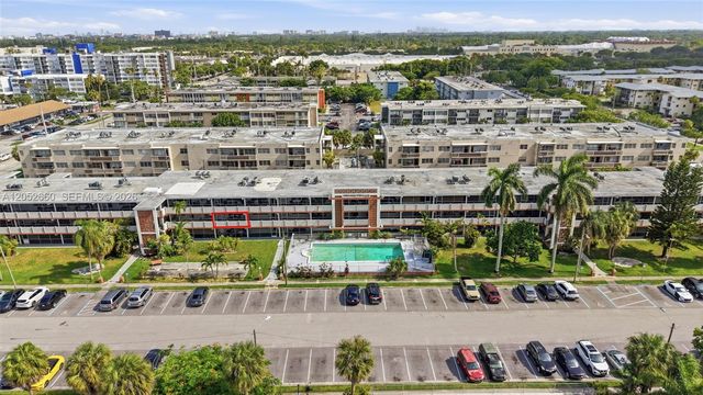 1450 NE 170th St 209, North Miami Beach, FL 33162