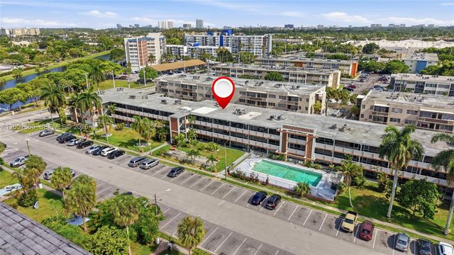 1450 NE 170th St 209, North Miami Beach, FL 33162