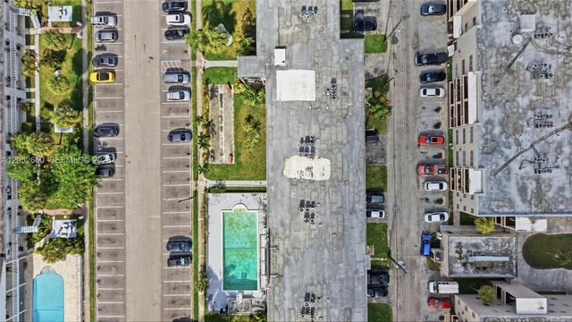 1450 NE 170th St 209, North Miami Beach, FL 33162