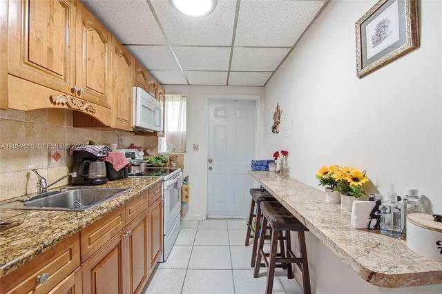 1450 NE 170th St 209, North Miami Beach, FL 33162
