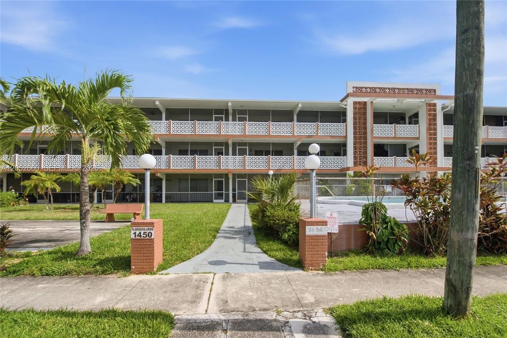 1450 NE 170th St 209, North Miami Beach, FL 33162