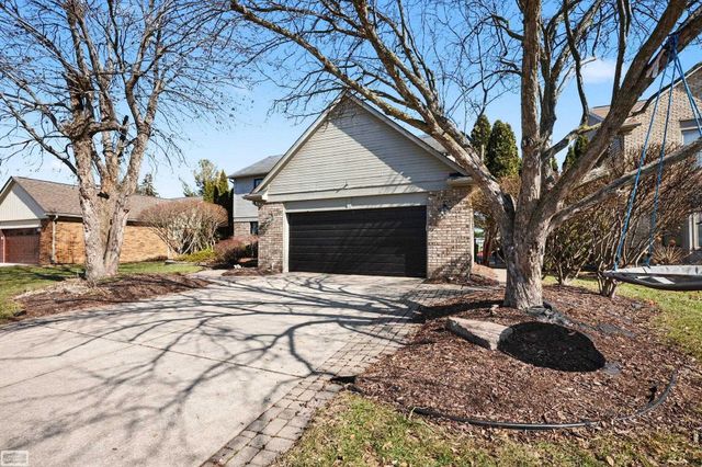 48088 Greenbriar Drive, Macomb Twp, MI 48044