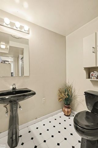 48088 Greenbriar Drive, Macomb Twp, MI 48044