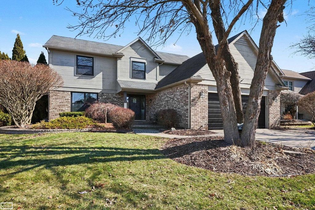 48088 Greenbriar Drive, Macomb Twp, MI 48044