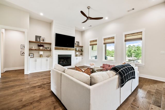 3016 Vincintage Cove, Alexander, AR 72002