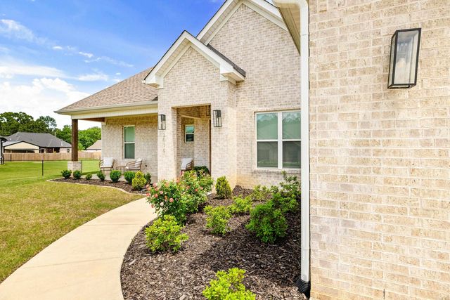 3016 Vincintage Cove, Alexander, AR 72002