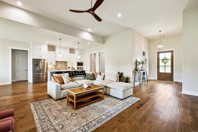 3016 Vincintage Cove, Alexander, AR 72002