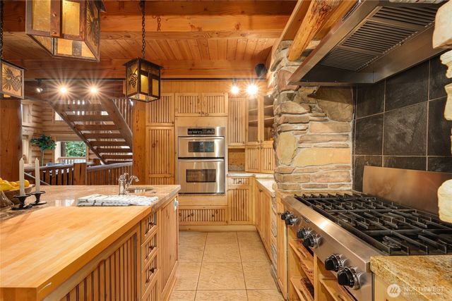 10 Summit Way, Snoqualmie Pass, WA 98068