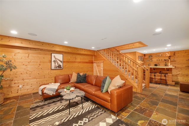 10 Summit Way, Snoqualmie Pass, WA 98068