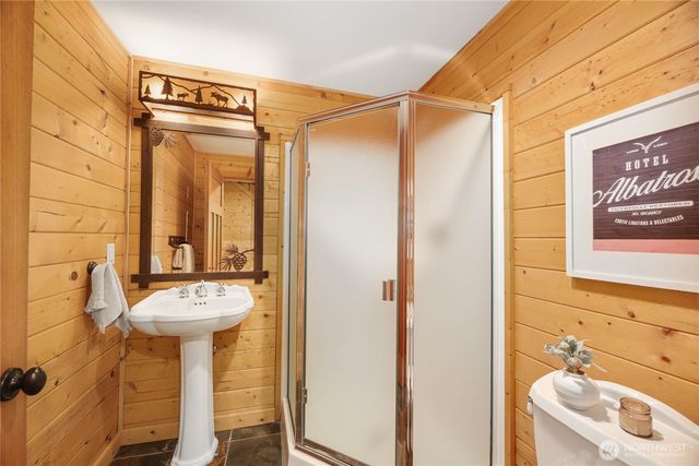 10 Summit Way, Snoqualmie Pass, WA 98068