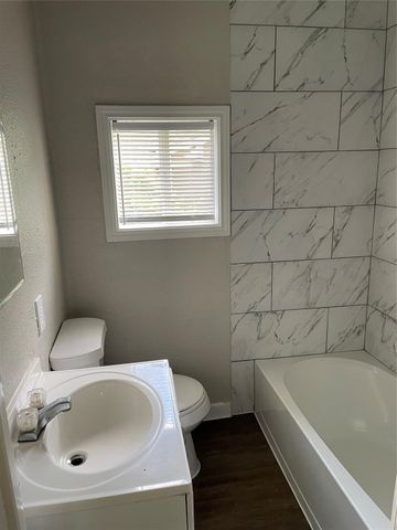 2321 Franklin Street 3, La Marque, TX 77568