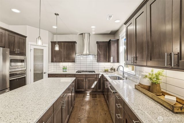 22375 SE 282nd Lane, Maple Valley, WA 98038