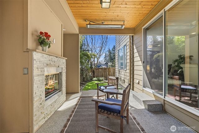 22375 SE 282nd Lane, Maple Valley, WA 98038