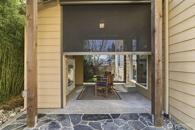 22375 SE 282nd Lane, Maple Valley, WA 98038